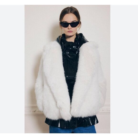 Zara Jackets & Blazers - Zara Womans Jacket Coat ZW collection Size L Off White Faux Fur 4360/246 NWOT
